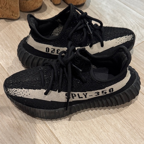 Adidas - Picture 1 of 3